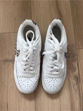 Nike Sneaker with leopard logo
